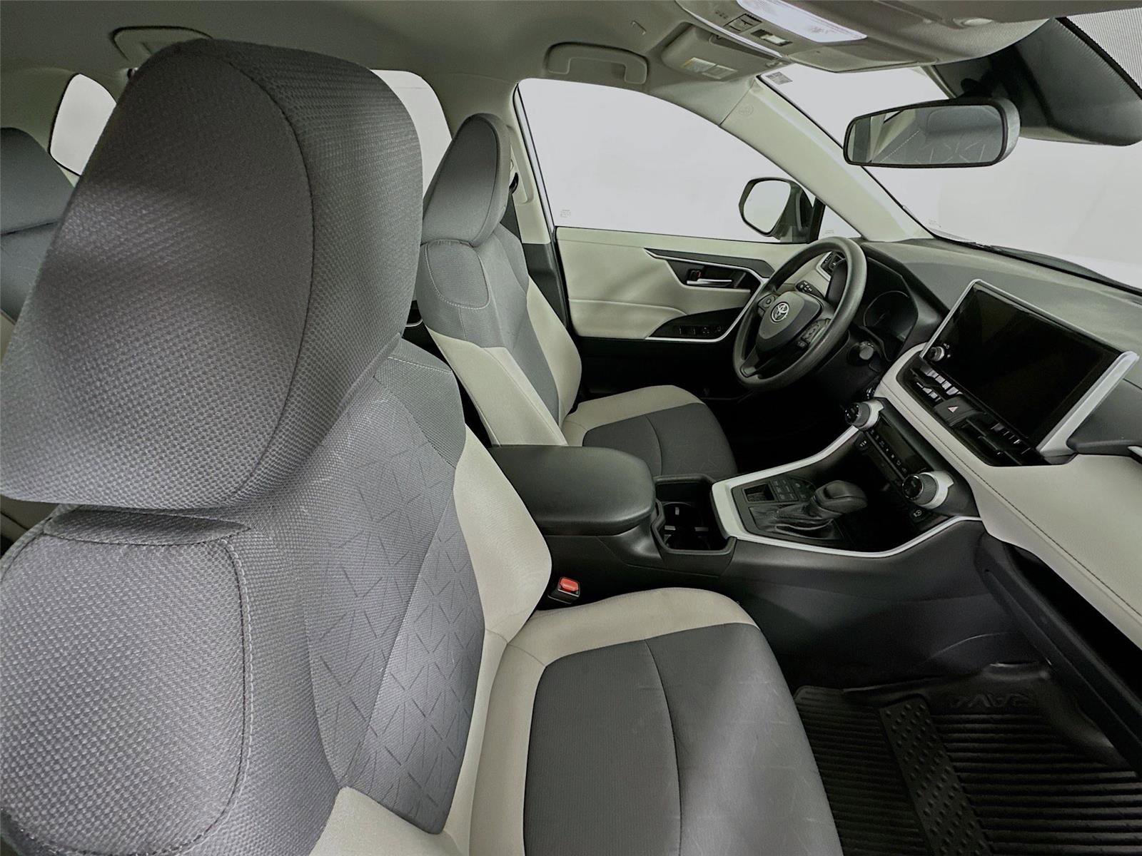 Certified 2024 Toyota RAV4 XLE image 25