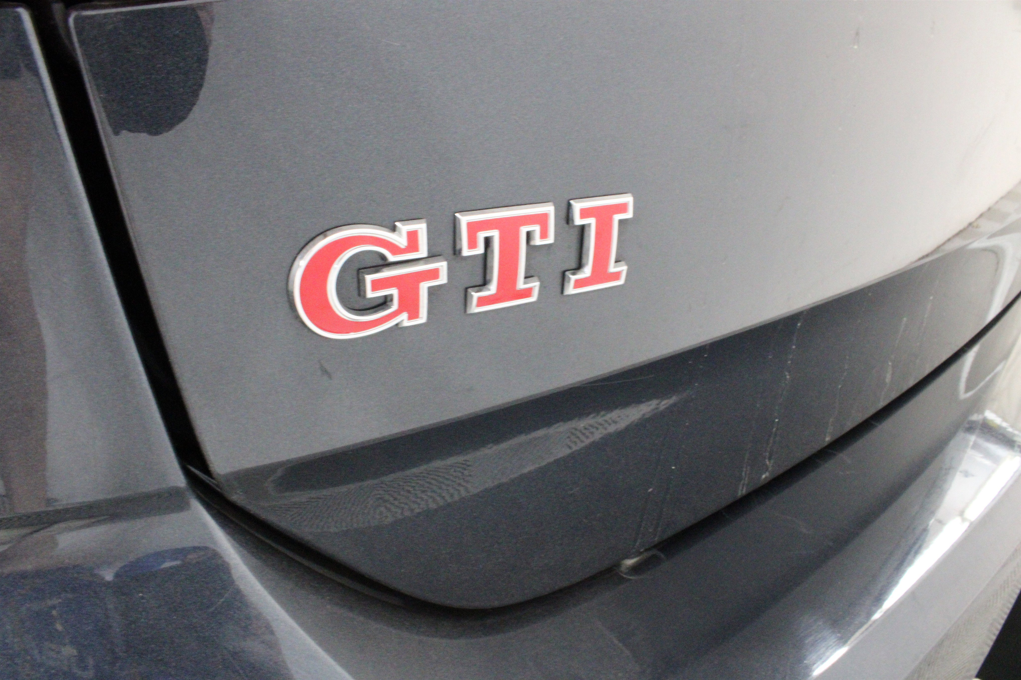 Used 2021 Volkswagen GTI SE image 36