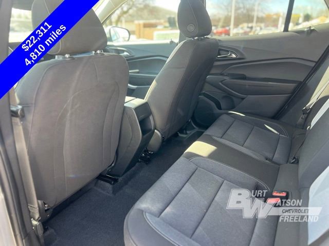 Used 2025 Chevrolet Trax LS w/ LS Convenience Package image 31