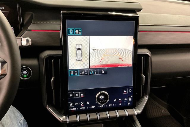 Used 2025 GMC Acadia AT4 w/ LPO, Floor Liner Package image 31