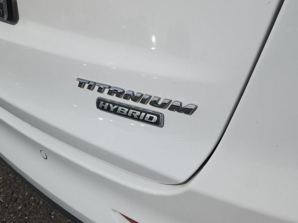 Used 2020 Ford Fusion Titanium FWD image 13