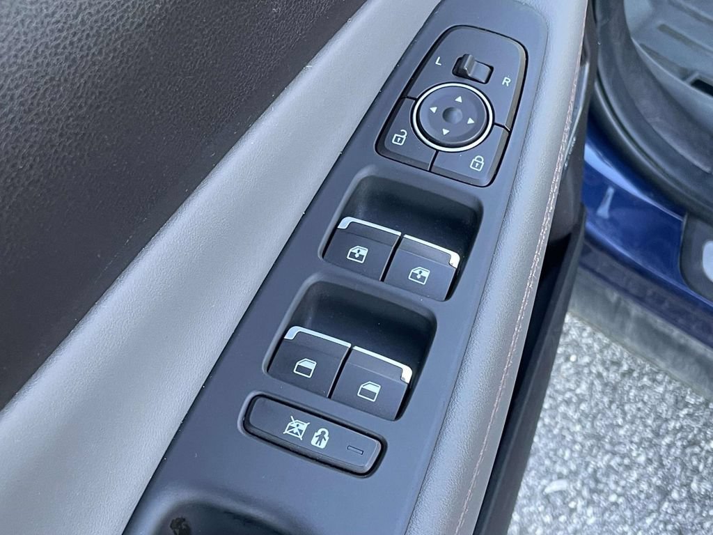 Used 2020 Hyundai Santa Fe Limited AWD/4WD image 6