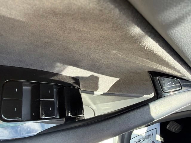 Used 2021 Tesla Model Y Long Range AWD/4WD image 23