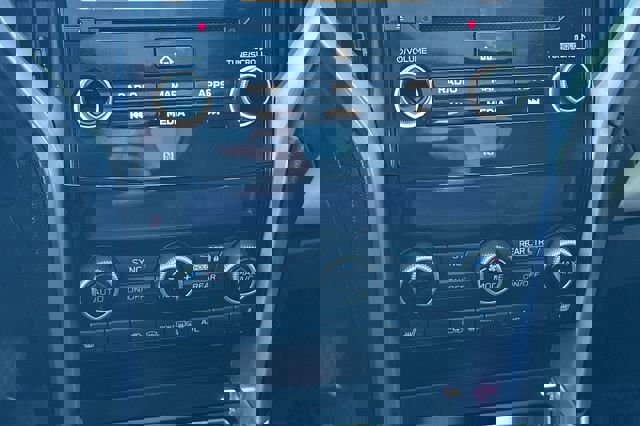 Used 2022 Subaru Ascent Limited image 25