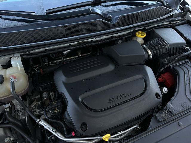 Used 2023 Chrysler Pacifica Limited image 42