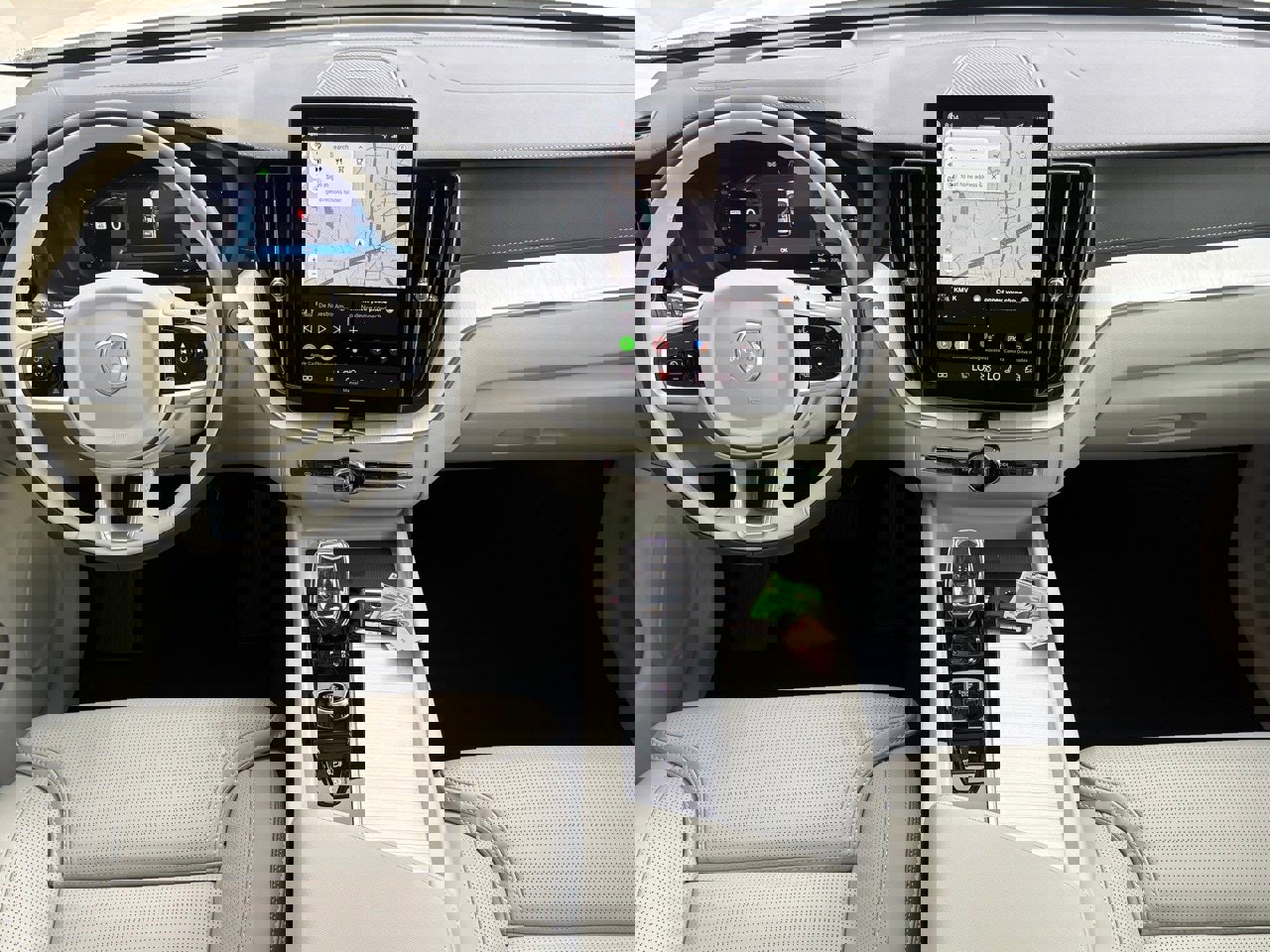 New 2026 Volvo XC60 T8 Ultra w/ Protection Package Premier image 10