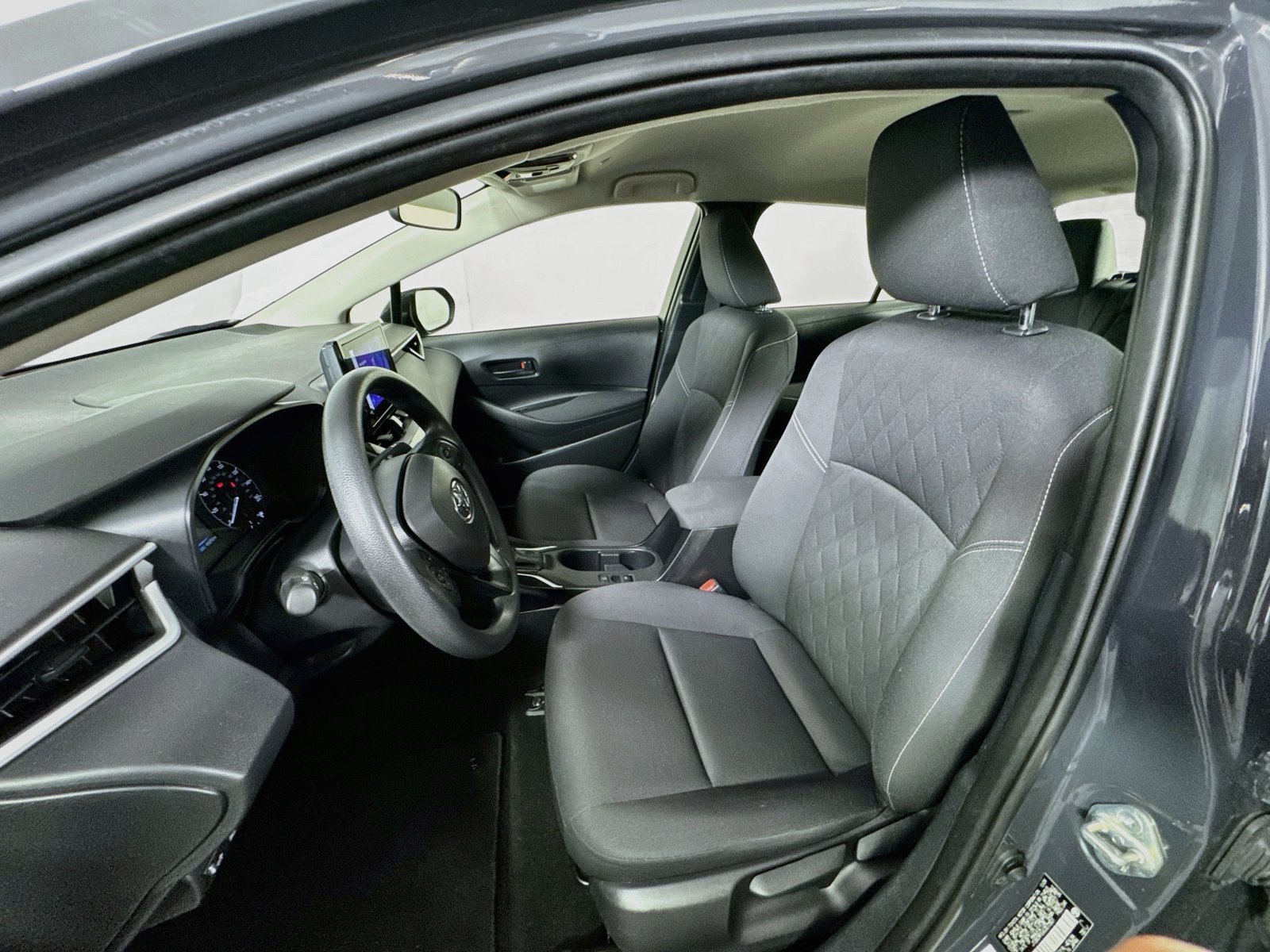 Certified 2025 Toyota Corolla LE FWD image 17