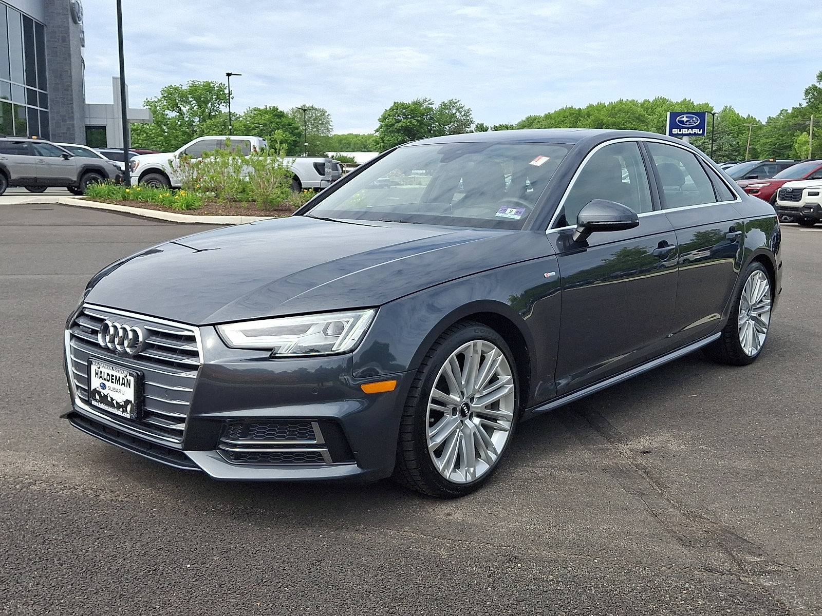 Used 2017 Audi A4 2.0T Prestige w/ Prestige Package AWD/4WD image 3