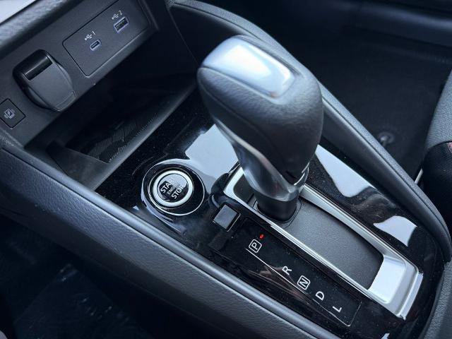 New 2025 Nissan Versa SR w/ Trunk Package FWD image 26