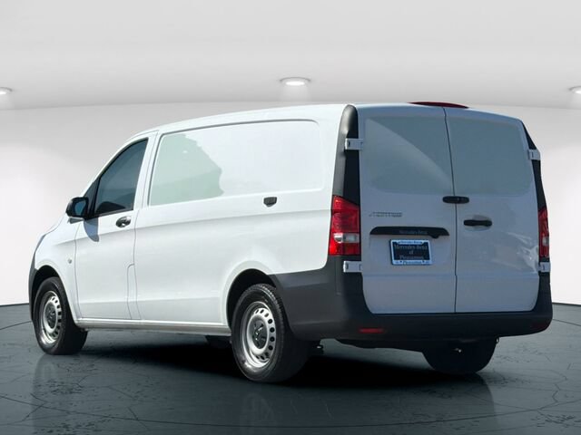 Used 2023 Mercedes-Benz Metris image 5