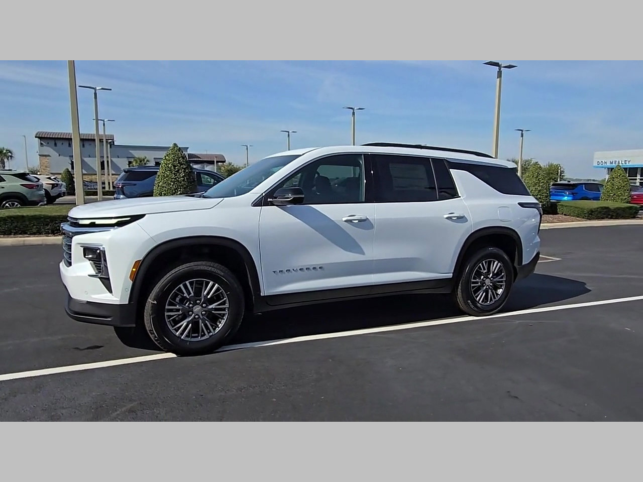 New 2026 Chevrolet Traverse LT w/ Enhanced Driving Package FWD image 18