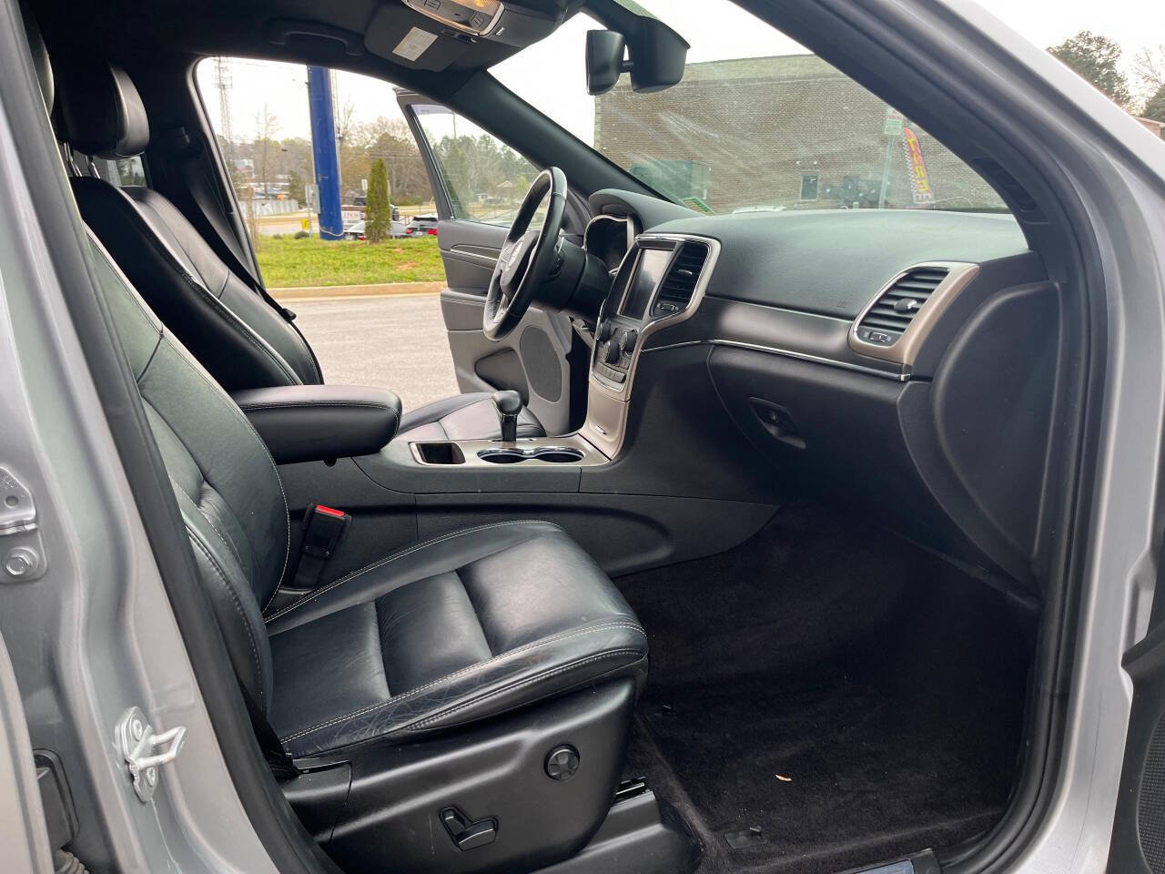Used 2015 Jeep Grand Cherokee Limited RWD image 14