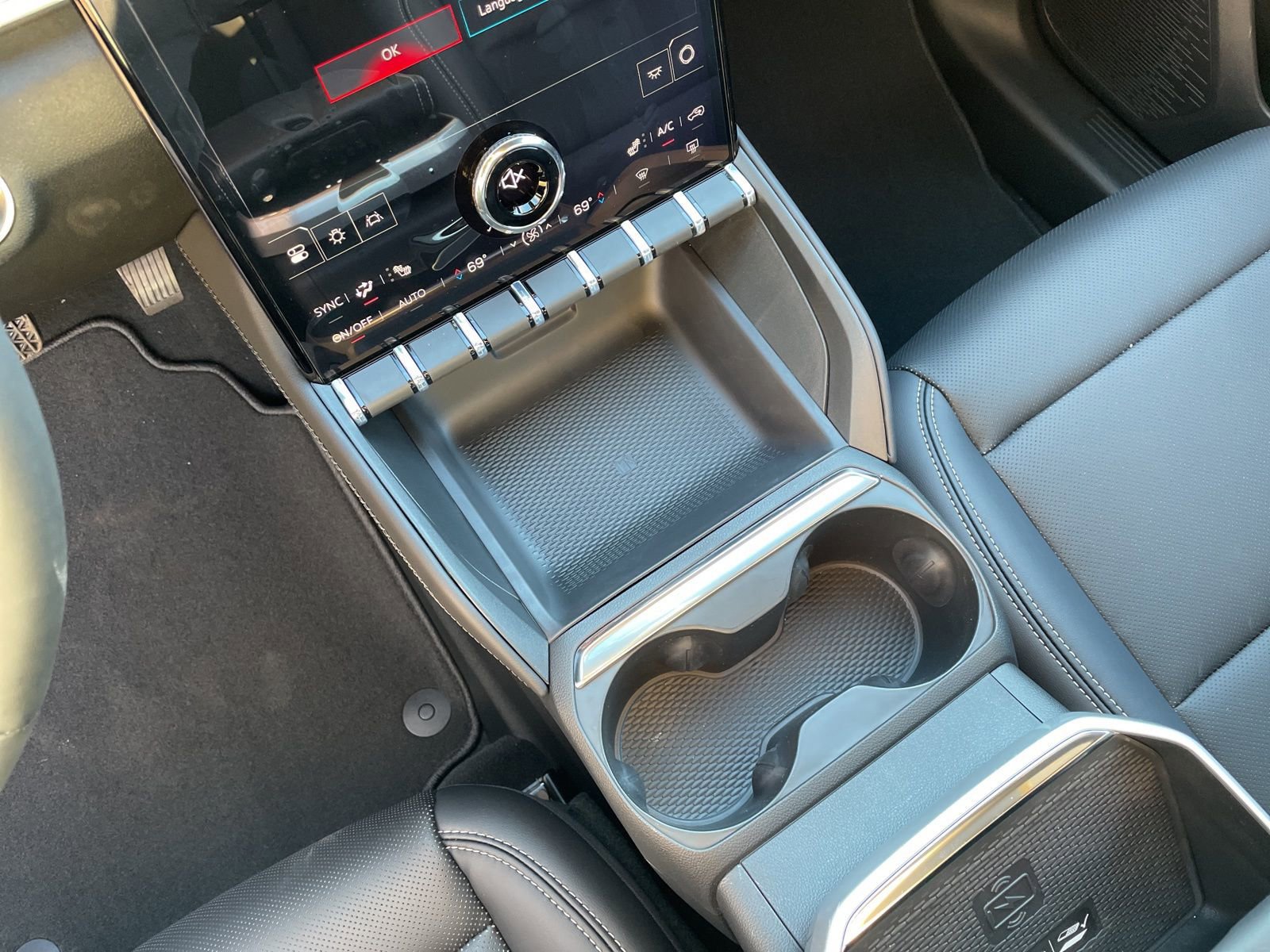 New 2026 GMC Terrain Elevation w/ Elevation Premium Package image 16