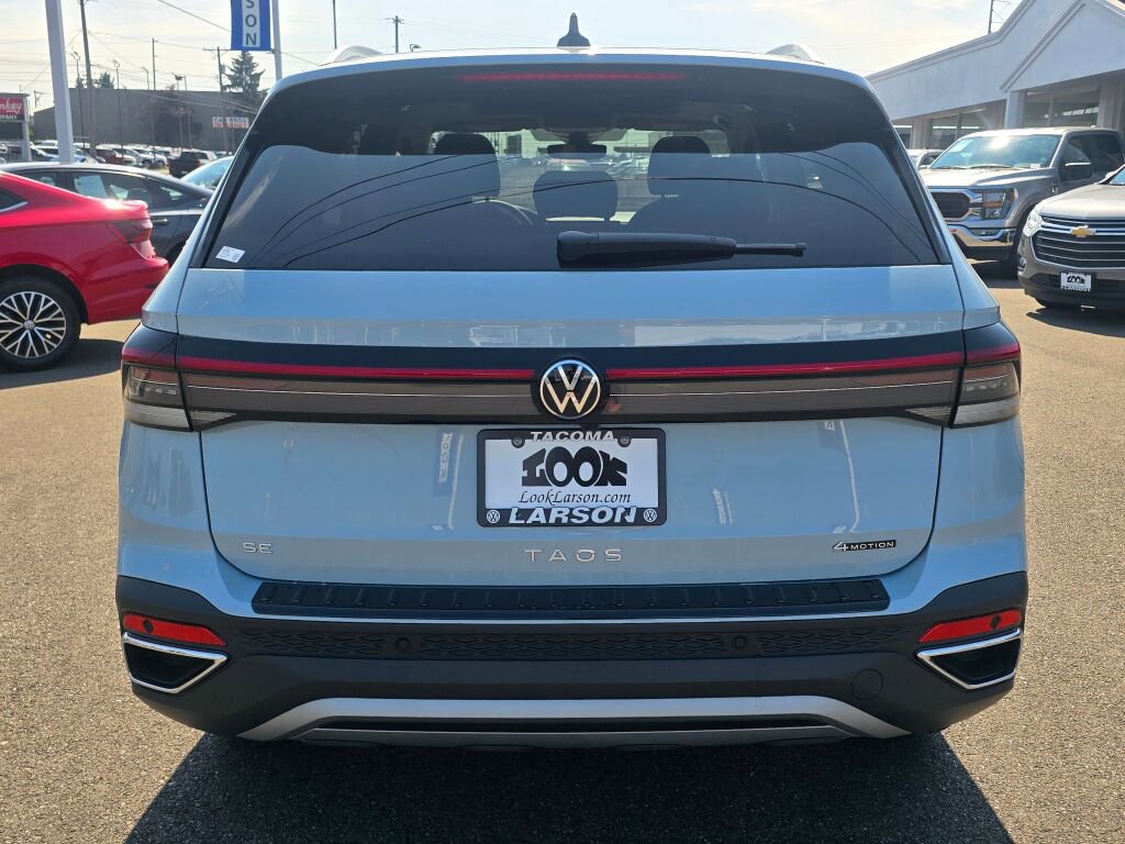 New 2025 Volkswagen Taos SE image 5