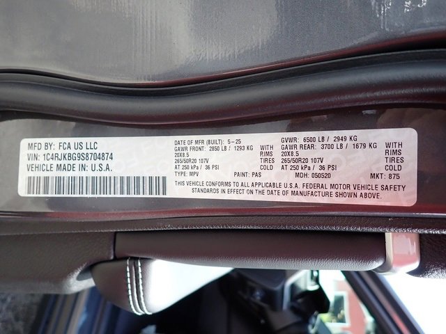 New 2025 Jeep Grand Cherokee L Limited w/ Black Appearance Package image 16