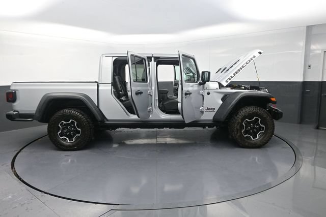 Used 2023 Jeep Gladiator Rubicon w/ Cold Weather Group AWD/4WD image 46