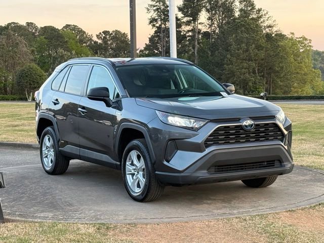 Used 2021 Toyota RAV4 LE AWD/4WD image 9