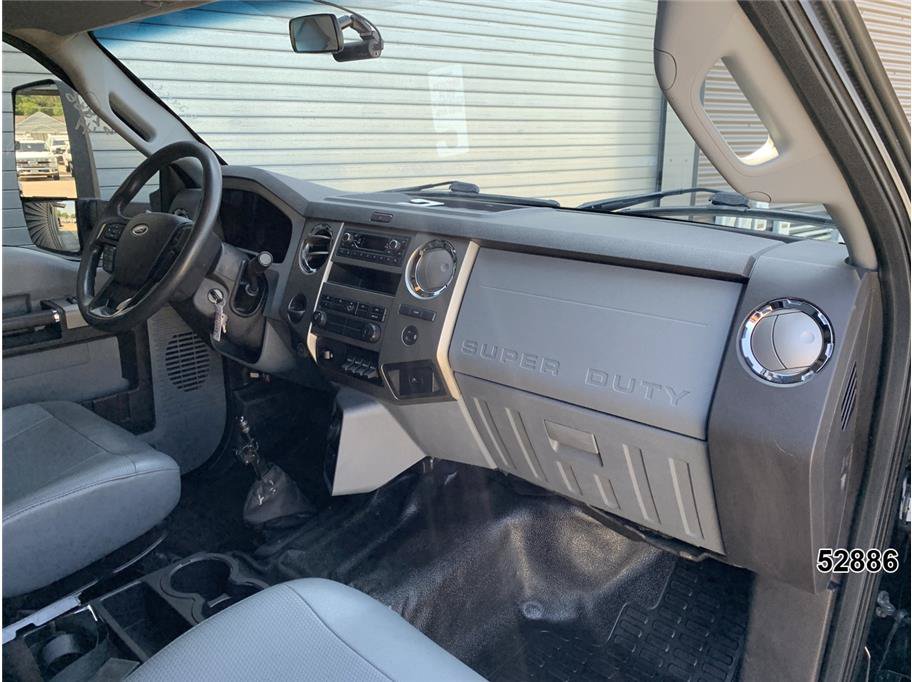 Used 2022 Ford F750 2WD Crew Cab Super Duty image 27