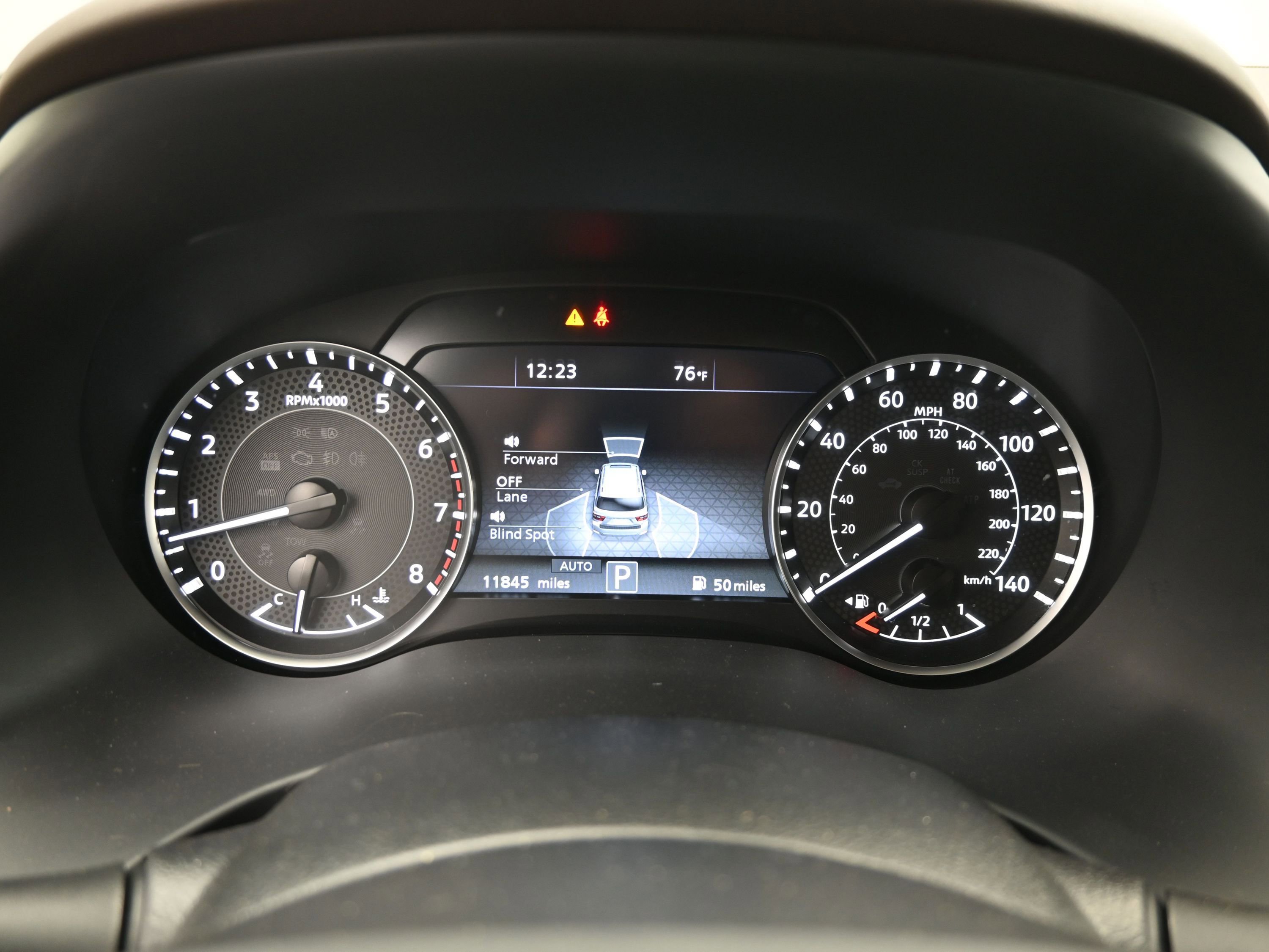 Used 2024 Nissan Armada Platinum image 14