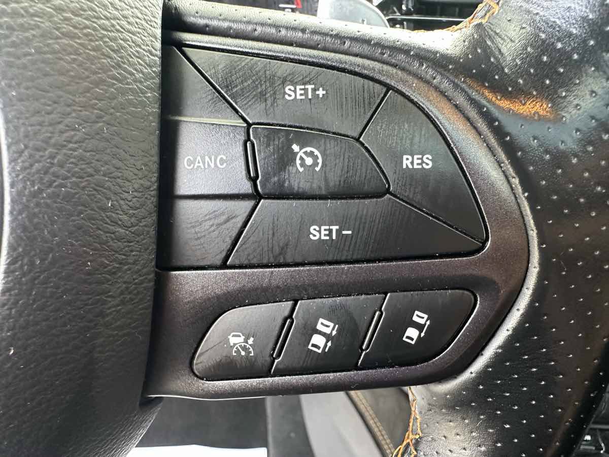 Used 2023 Dodge Durango R/T w/ Hemi Orange Plus Package AWD/4WD image 19