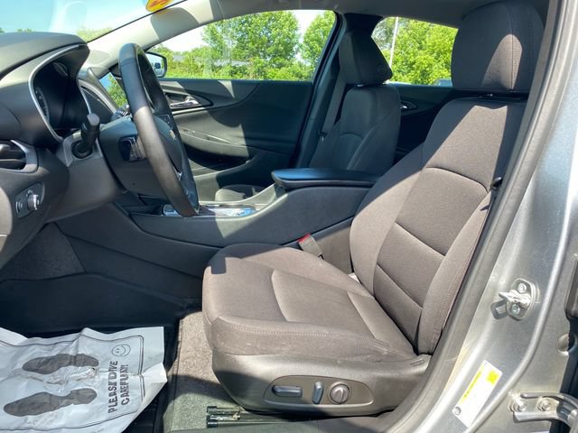 Used 2025 Chevrolet Malibu RS FWD image 15