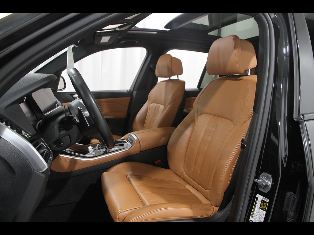 Used 2019 BMW X5 xDrive40i w/ M Sport Package AWD/4WD image 5