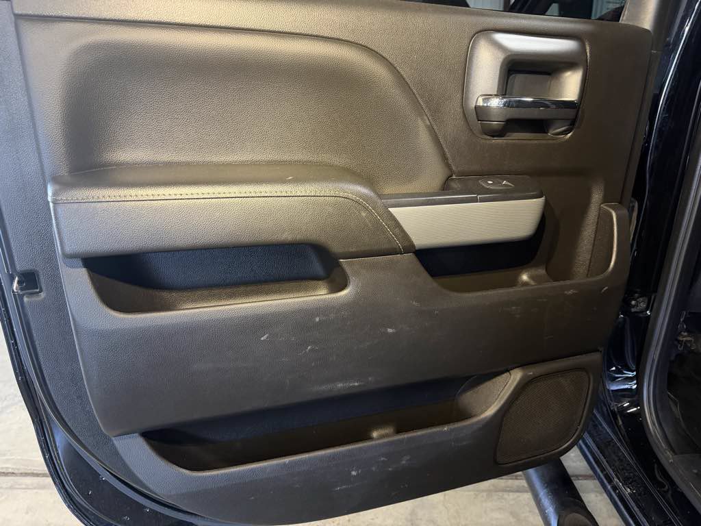 Used 2019 Chevrolet Silverado 2500 LTZ w/ Midnight Edition AWD/4WD image 13