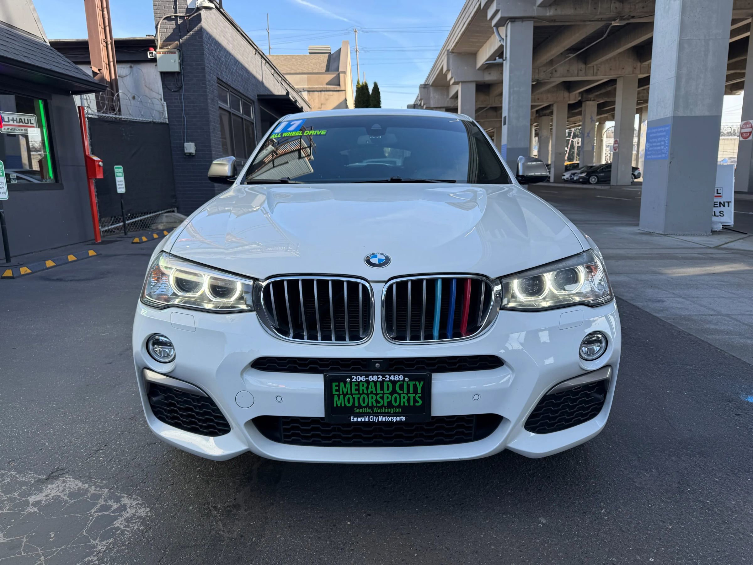 Used 2017 BMW X4 M40i w/ Technology Package image 2