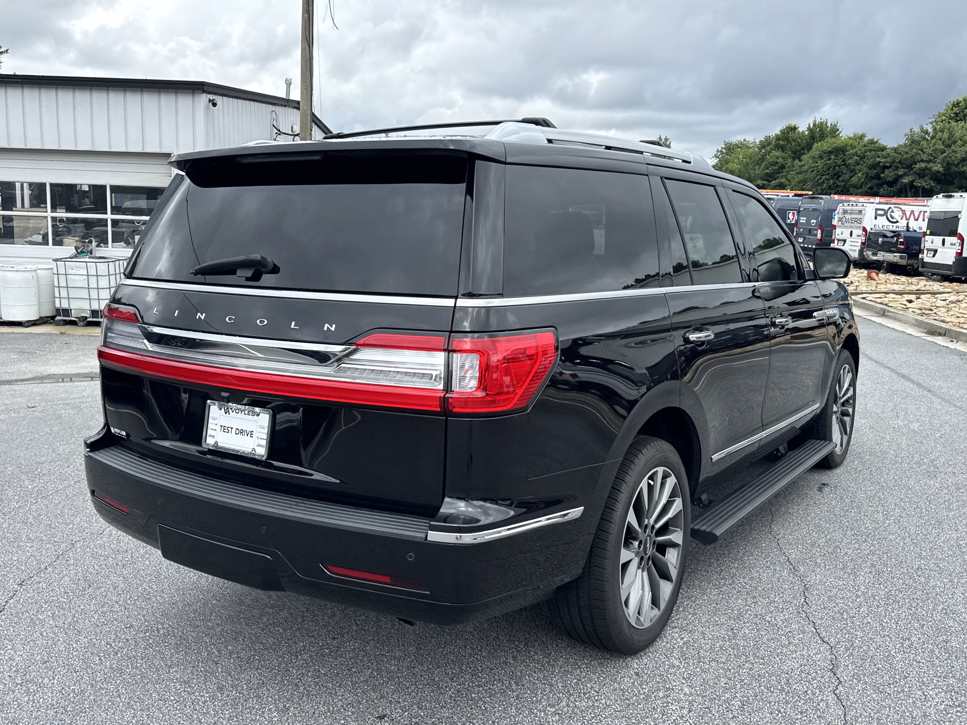 Used 2019 Lincoln Navigator Select w/ Cargo Package RWD image 8