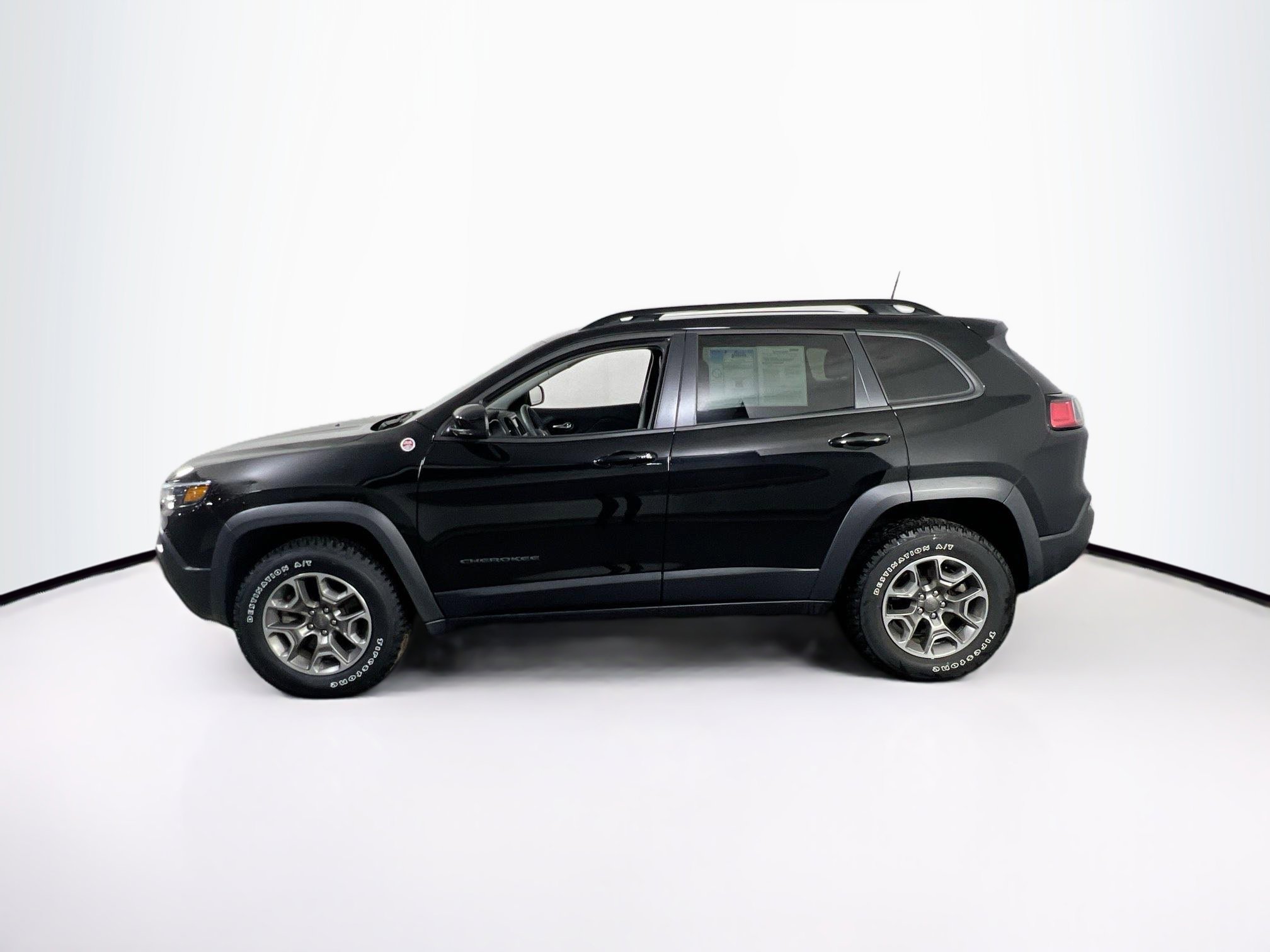 Used 2022 Jeep Cherokee Trailhawk w/ Premium Leather Package image 8