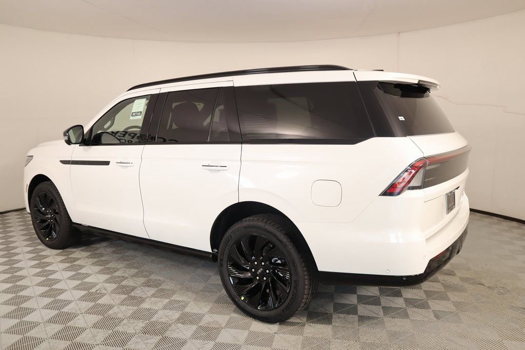 New 2025 Lincoln Navigator Reserve w/ Jet Appearance Package image 24