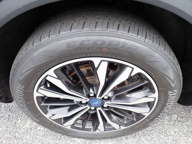 Used 2022 Ford Escape SE w/ SE Sport Appearance Package AWD/4WD image 13