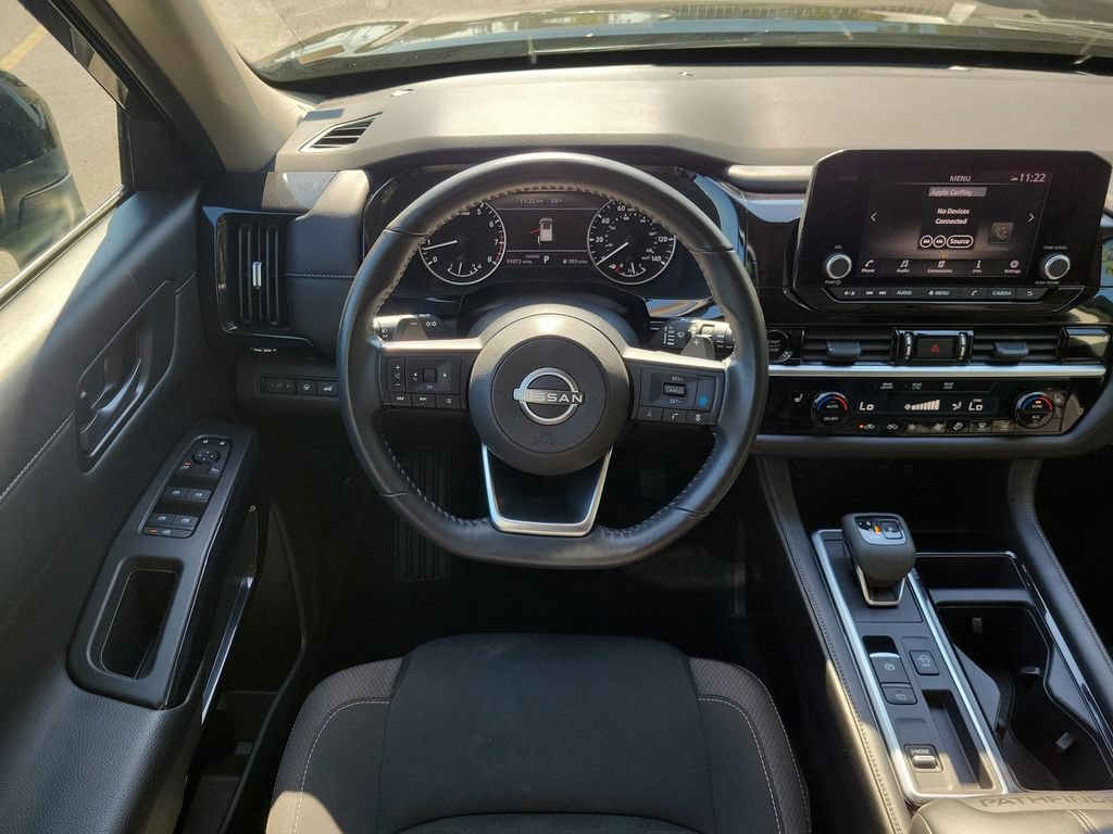 Used 2025 Nissan Pathfinder SV FWD image 12