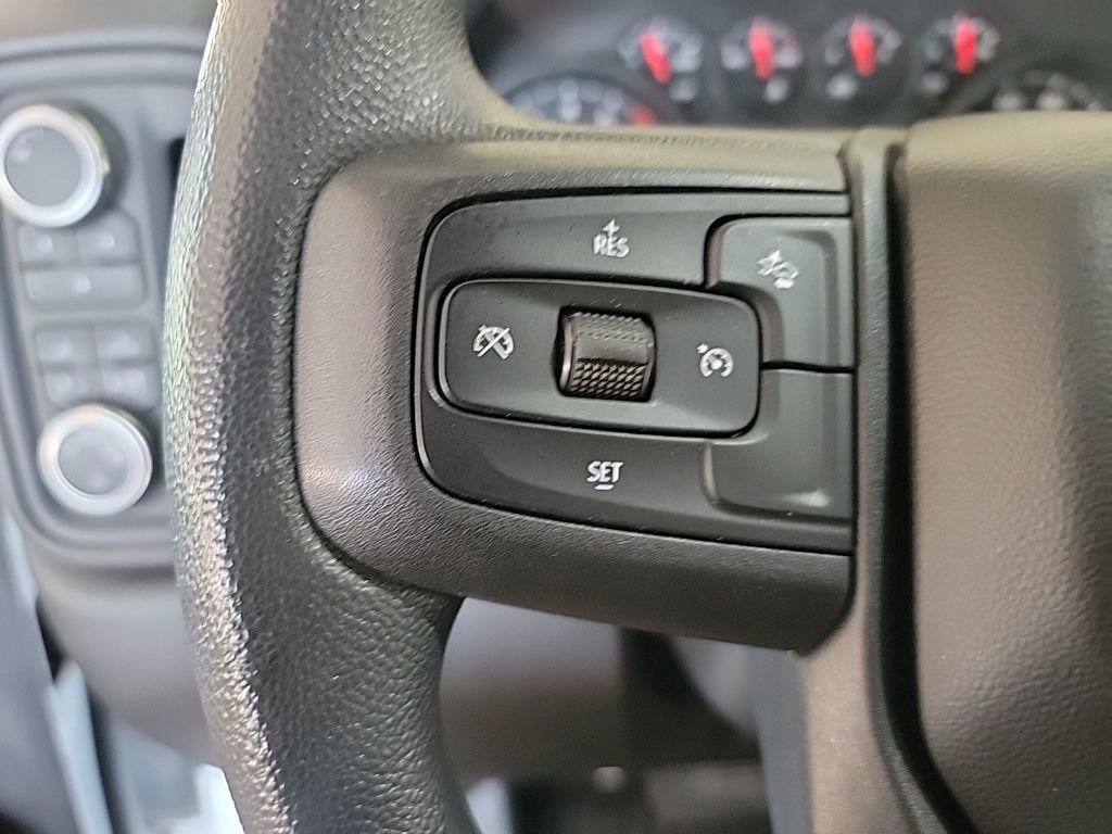 Used 2025 GMC Sierra 3500 Pro w/ Convenience Package image 17