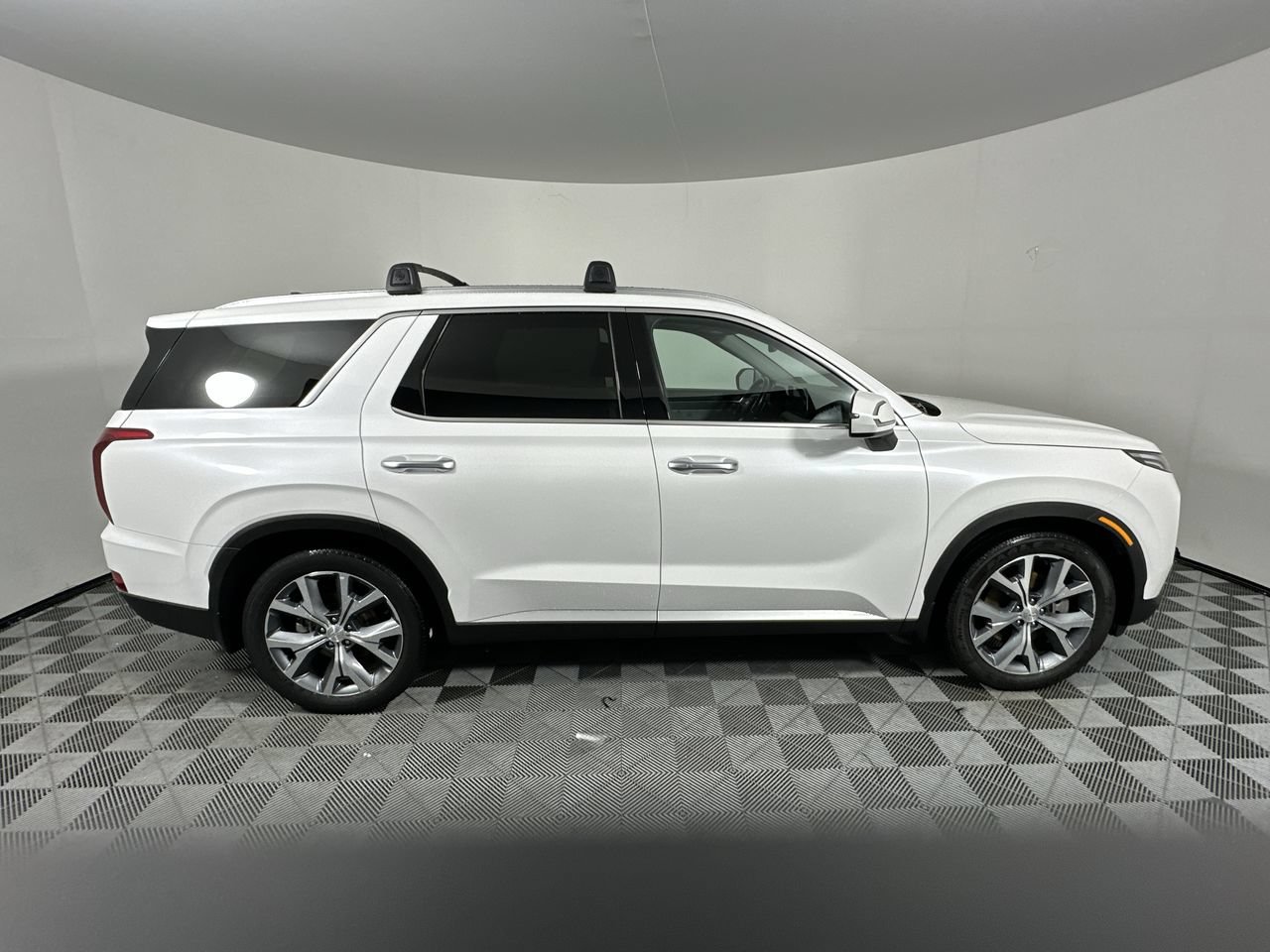 Used 2021 Hyundai Palisade SEL FWD image 2