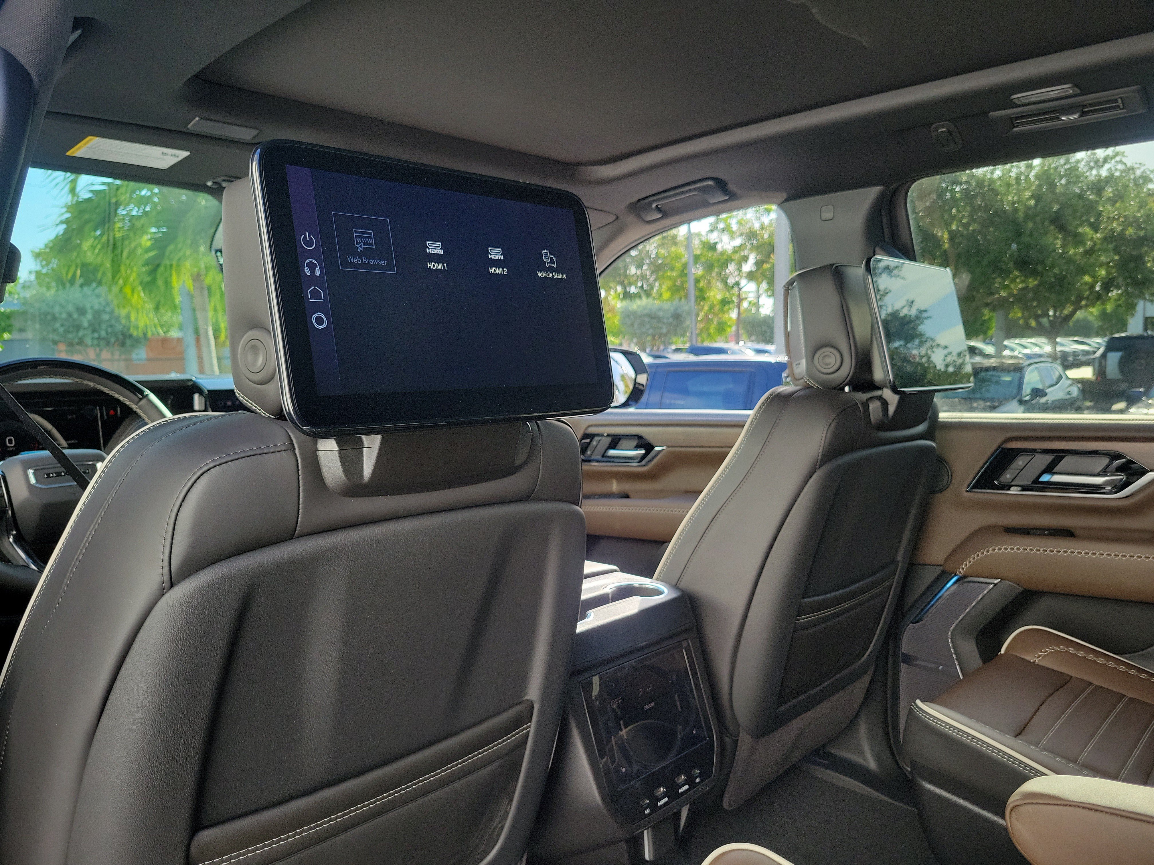 New 2026 GMC Yukon XL Denali Ultimate AWD/4WD image 15