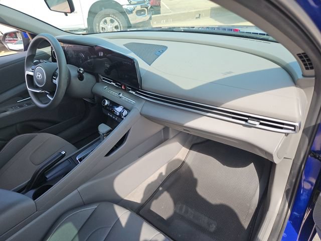 Used 2024 Hyundai Elantra SEL FWD image 25