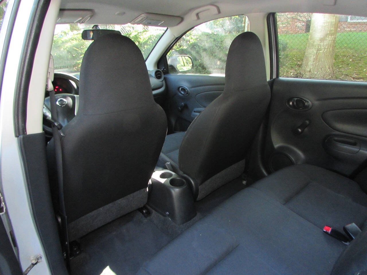Used 2015 Nissan Versa S FWD image 18