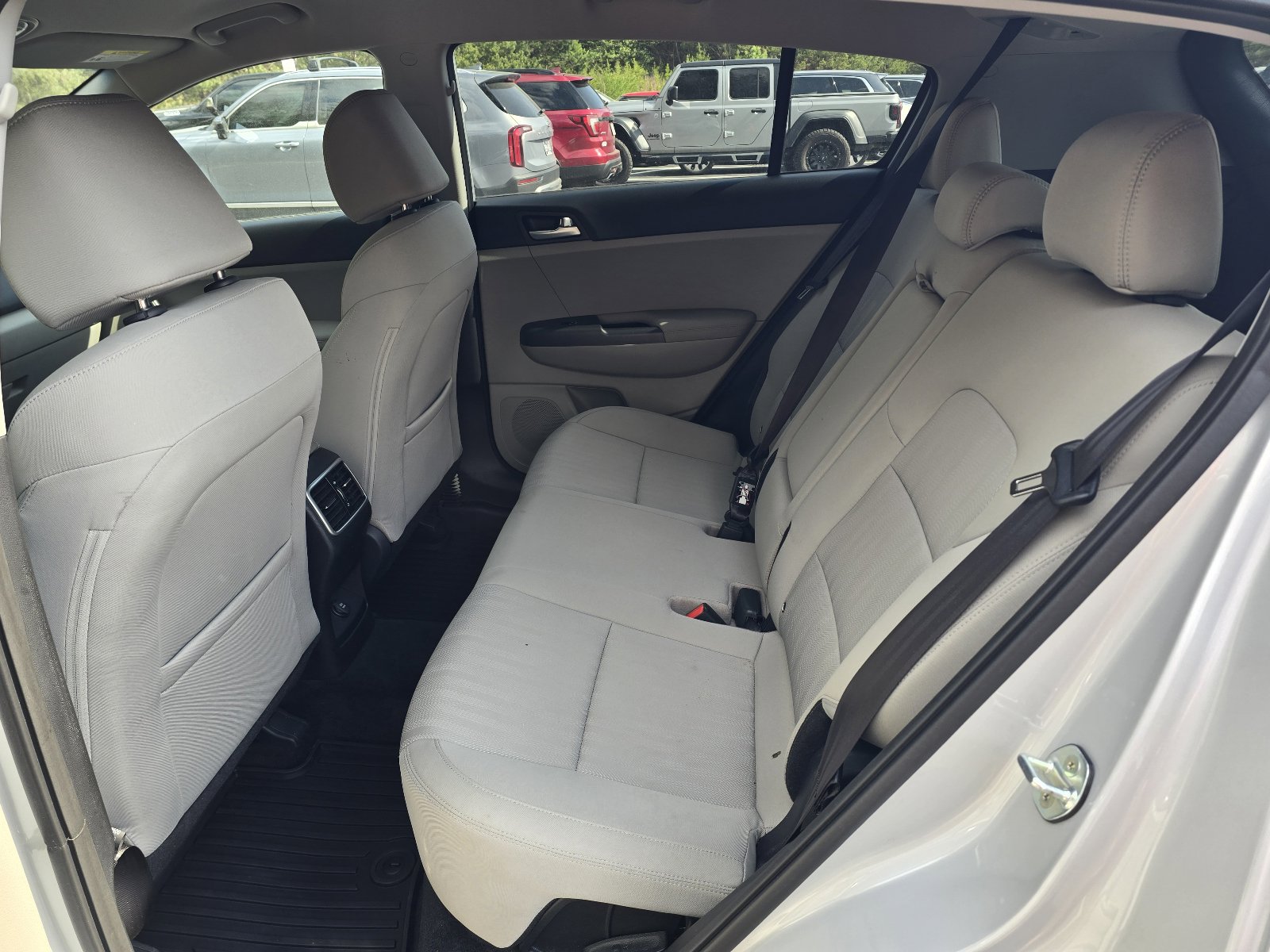 Used 2021 Kia Sportage LX image 10