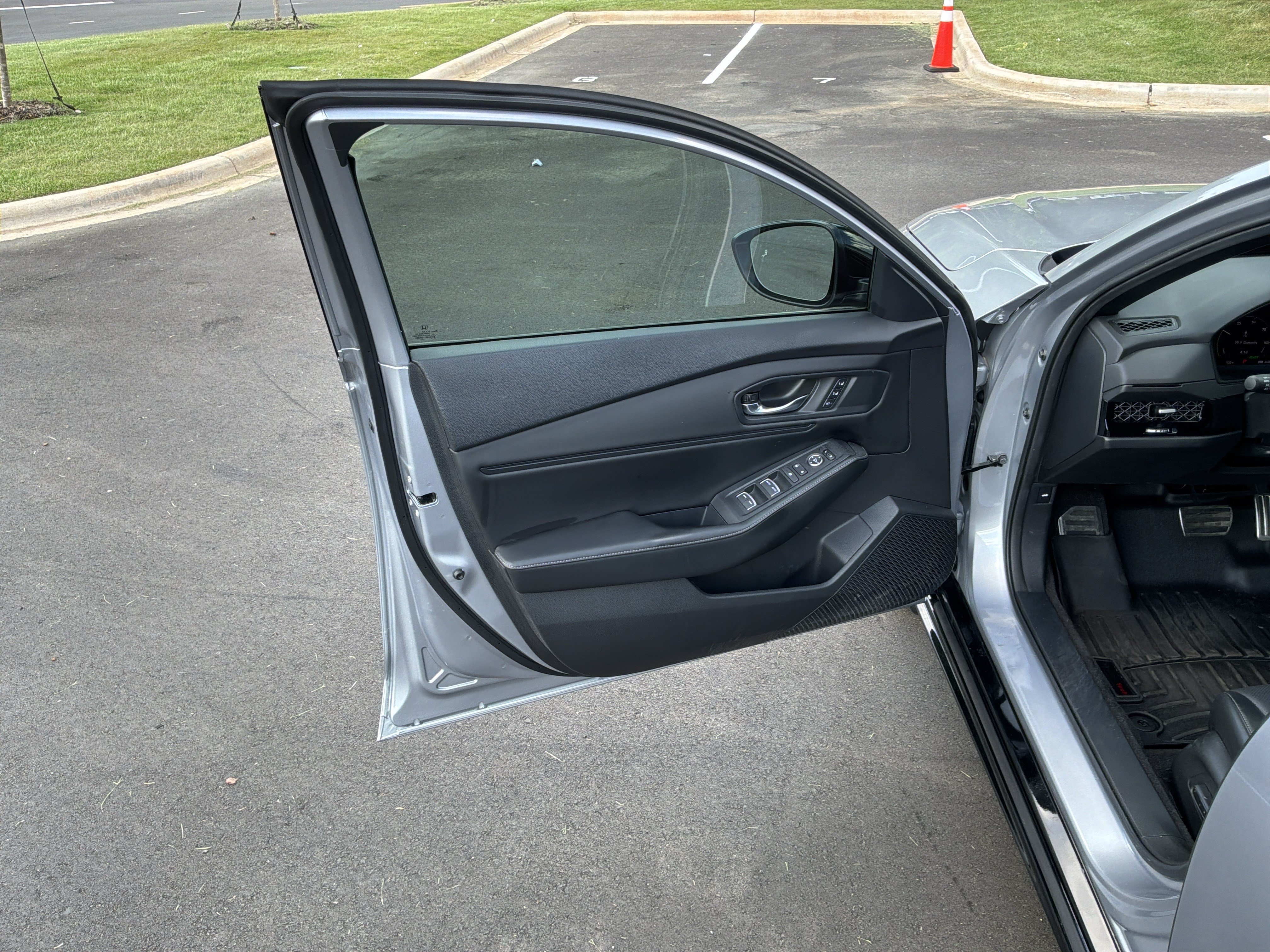 Used 2024 Honda Accord Sport image 17