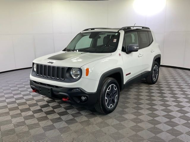 Used 2015 Jeep Renegade Trailhawk w/ Premium Leather Group image 1