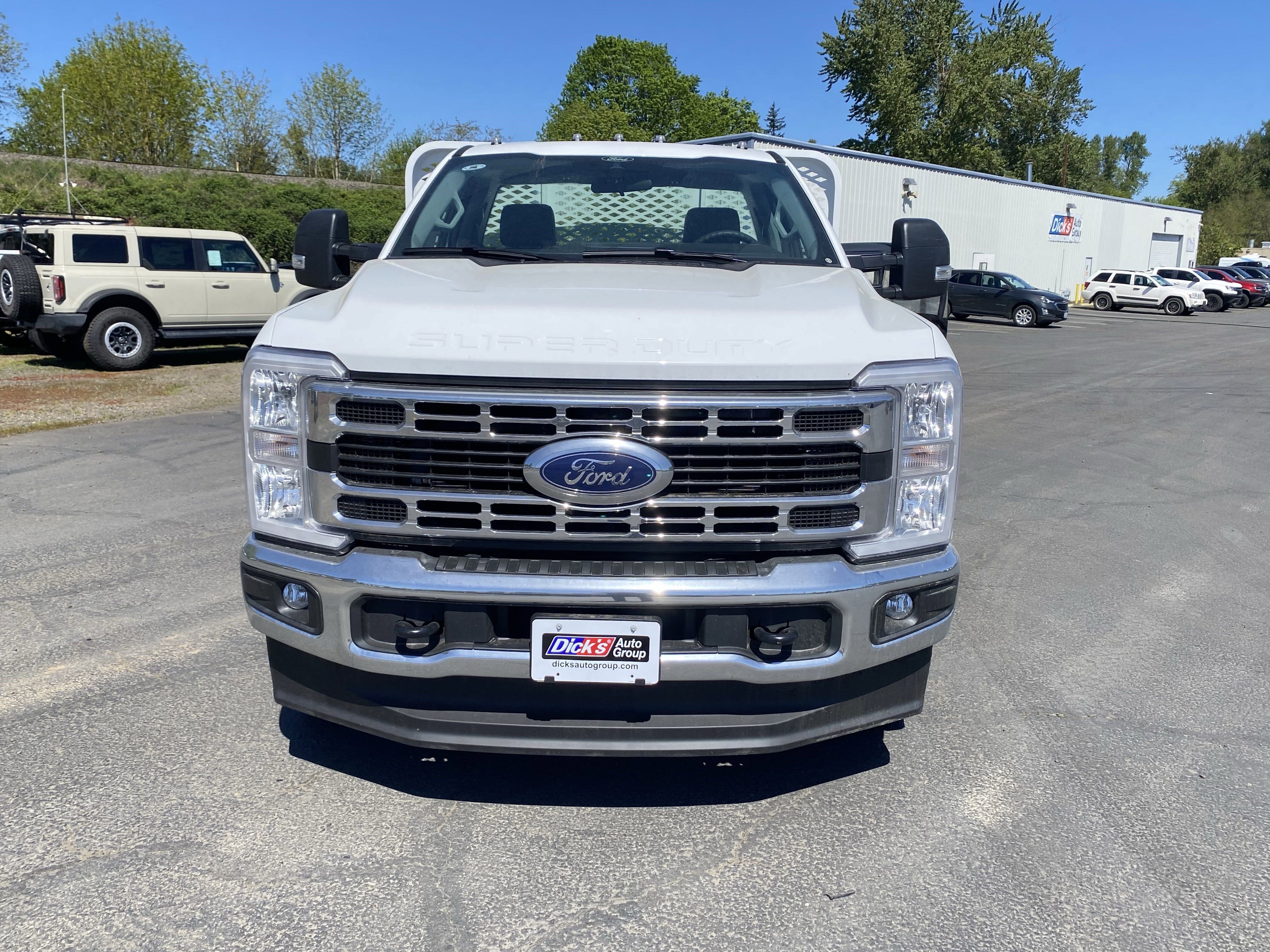 New 2025 Ford F350 XL w/ XL Chrome Package image 8