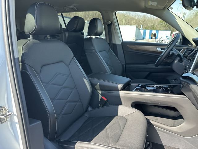 Used 2025 Volkswagen Atlas SE AWD/4WD image 27