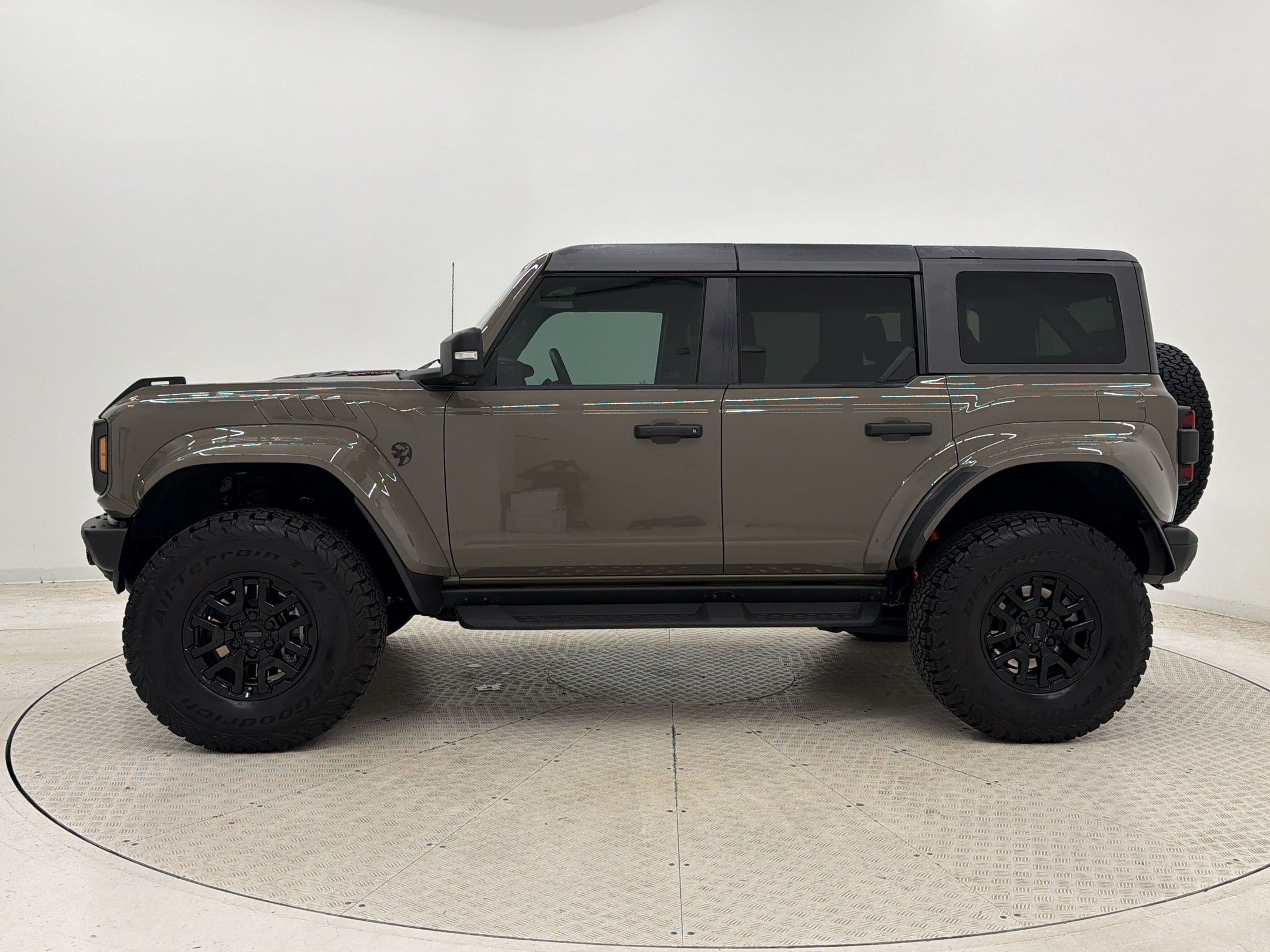 Used 2025 Ford Bronco Raptor w/ Interior Carbon Fiber Pack AWD/4WD image 2
