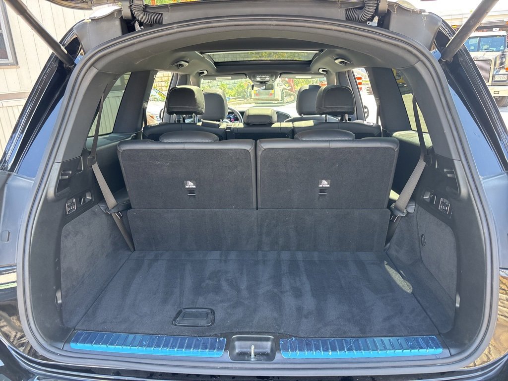 Used 2025 Mercedes-Benz GLS 450 4MATIC image 9