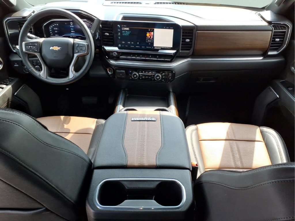 Used 2024 Chevrolet Silverado 3500 High Country w/ High Country Premium Package AWD/4WD image 20