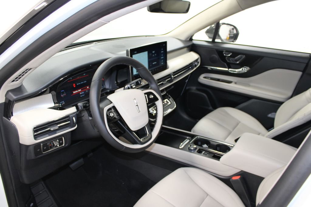 New 2026 Lincoln Corsair Premiere image 23