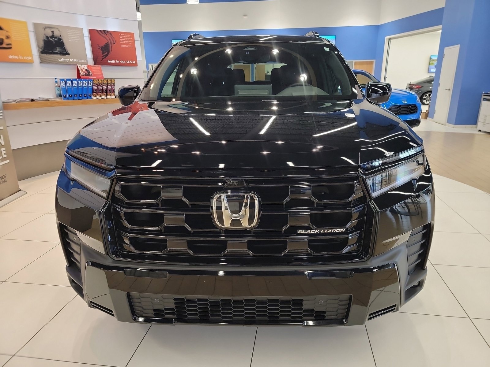 New 2026 Honda Pilot Black Edition image 2