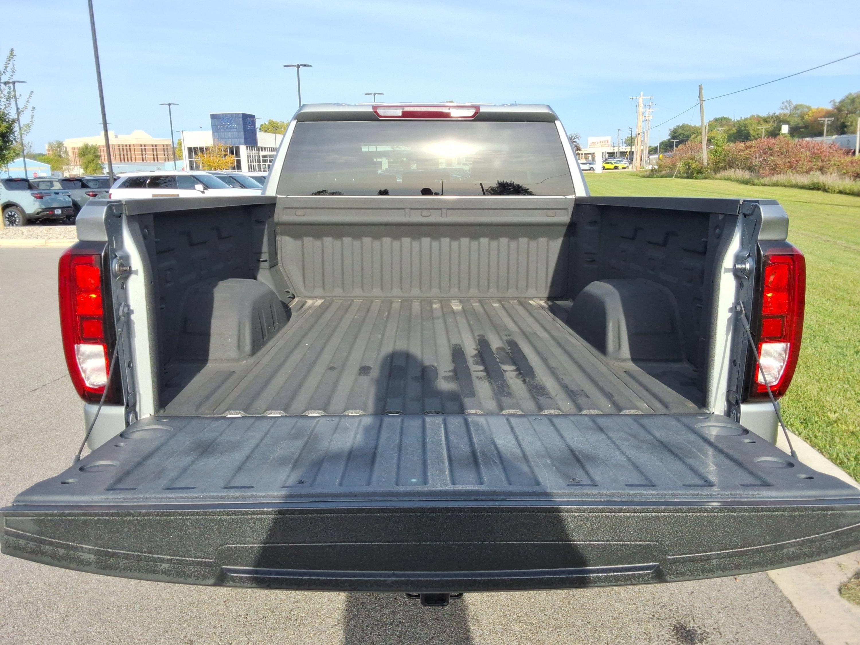 Used 2023 GMC Sierra 1500 Pro w/ Pro Value Package AWD/4WD image 22