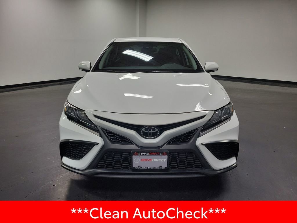 Used 2023 Toyota Camry SE FWD image 3